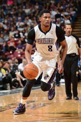 儿背后的励 儿背后的励